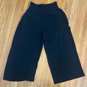 Elegant Black Wide-Leg Women's Pants